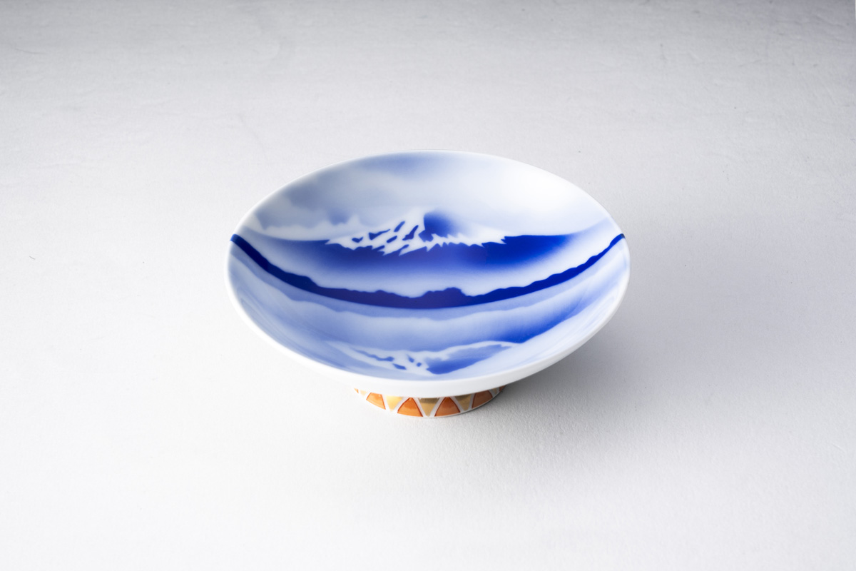最終お値下げ！ 深川製磁　紫陽花図 陶器プレート 最終お値下げ！ 深川製磁 紫陽花図 陶器プレート 特集 | 有田焼